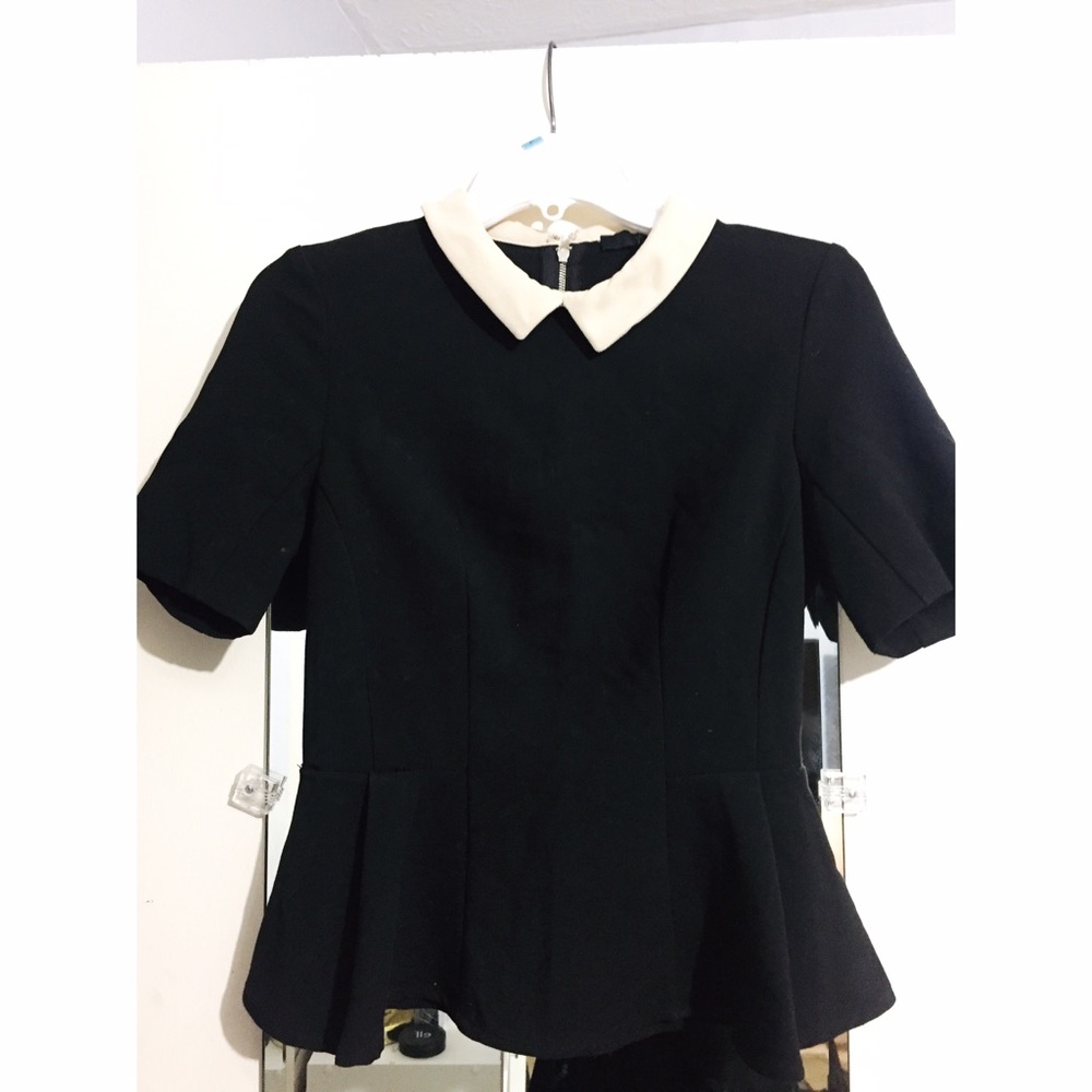 Black Top with Cream Peter Pan Collar