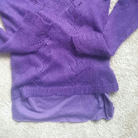 Purple V-neck sweater with built-in cami - Picture 3 of 3