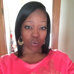 Meet your Posher, Aisha