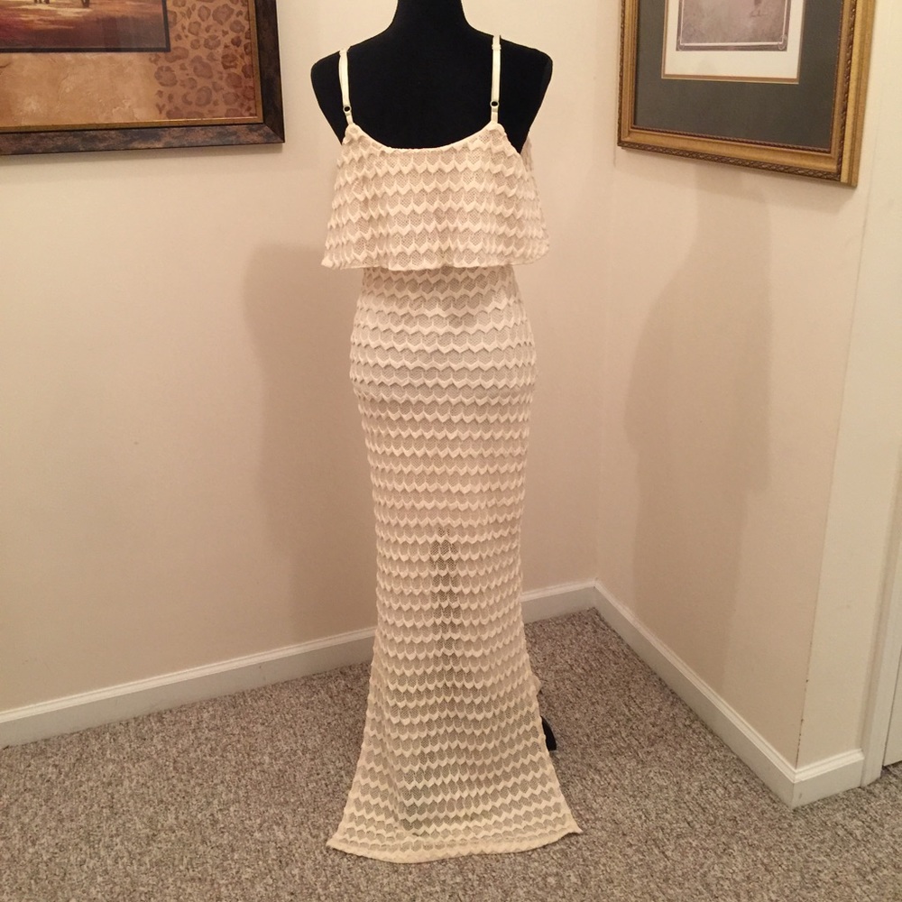 ๐Dress - Picture 2 of 3