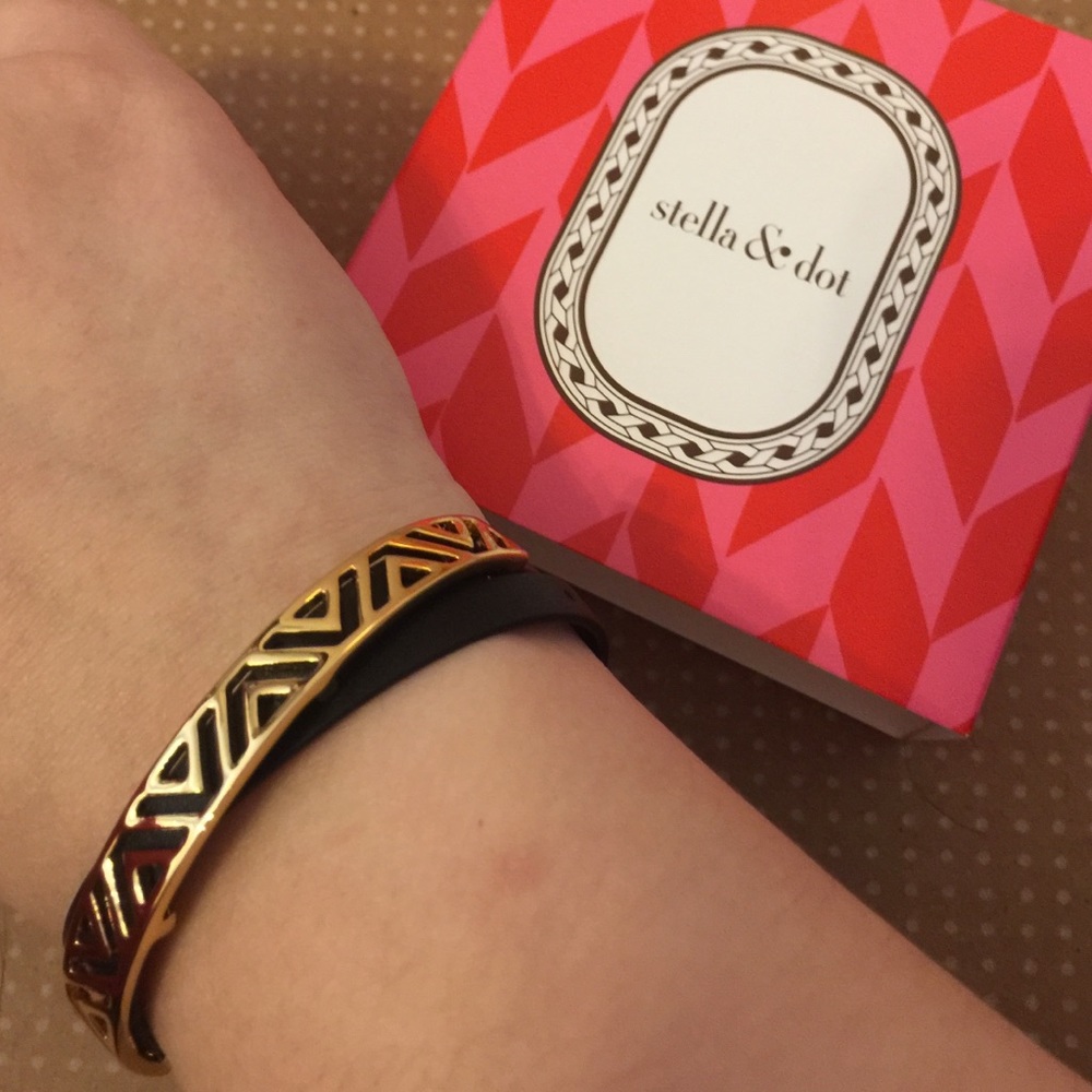 Stella & Dot. Ally Double Wrap Bracelet. Black.
