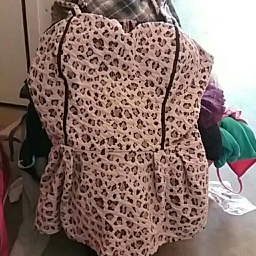 Guess Leopard Top