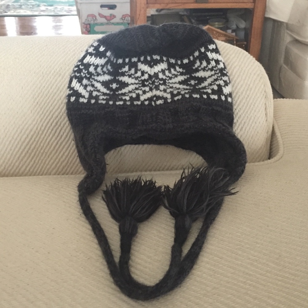 Knit hat with strings