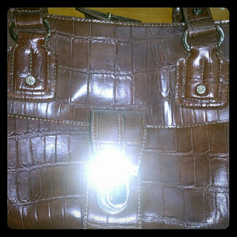 Liz Claireborn Handbag/Purses