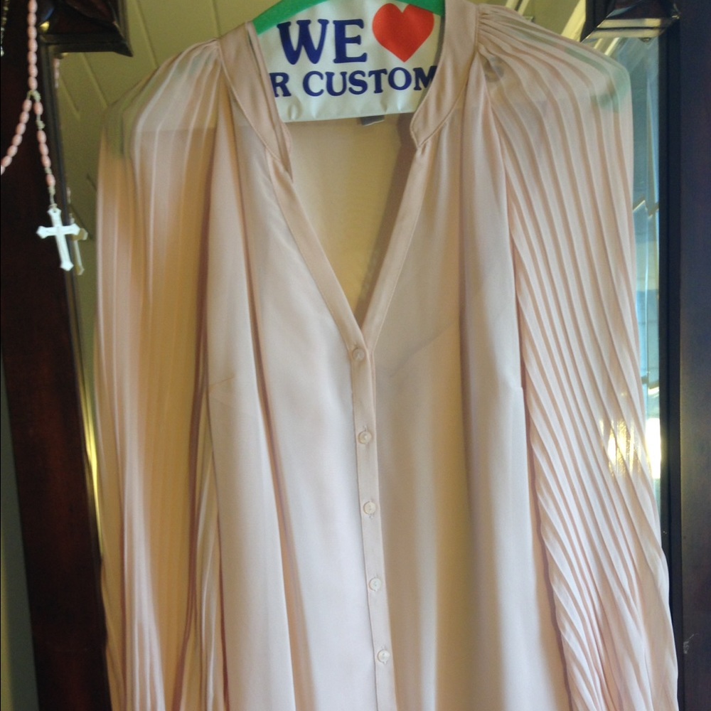 Super cute pink blouse