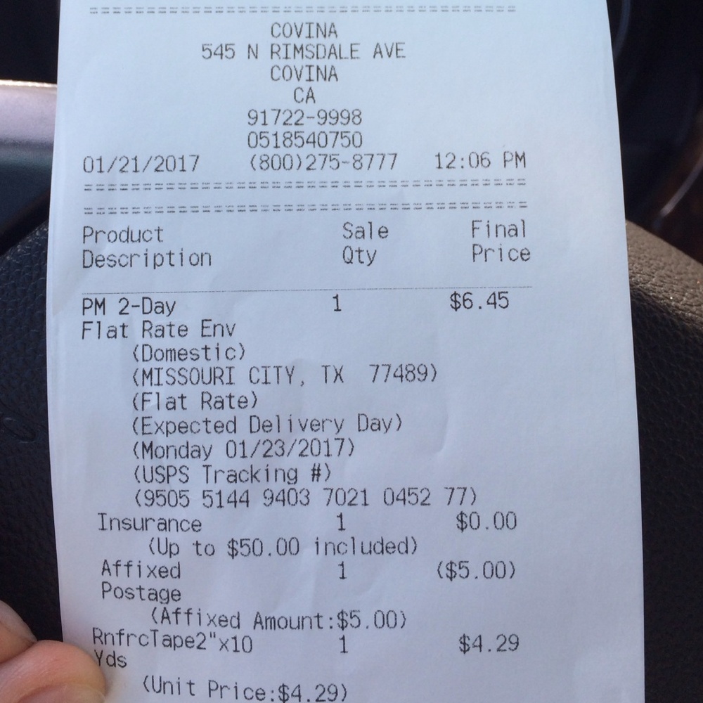 Proof of ship.for Texas purchase of Kendra Scott