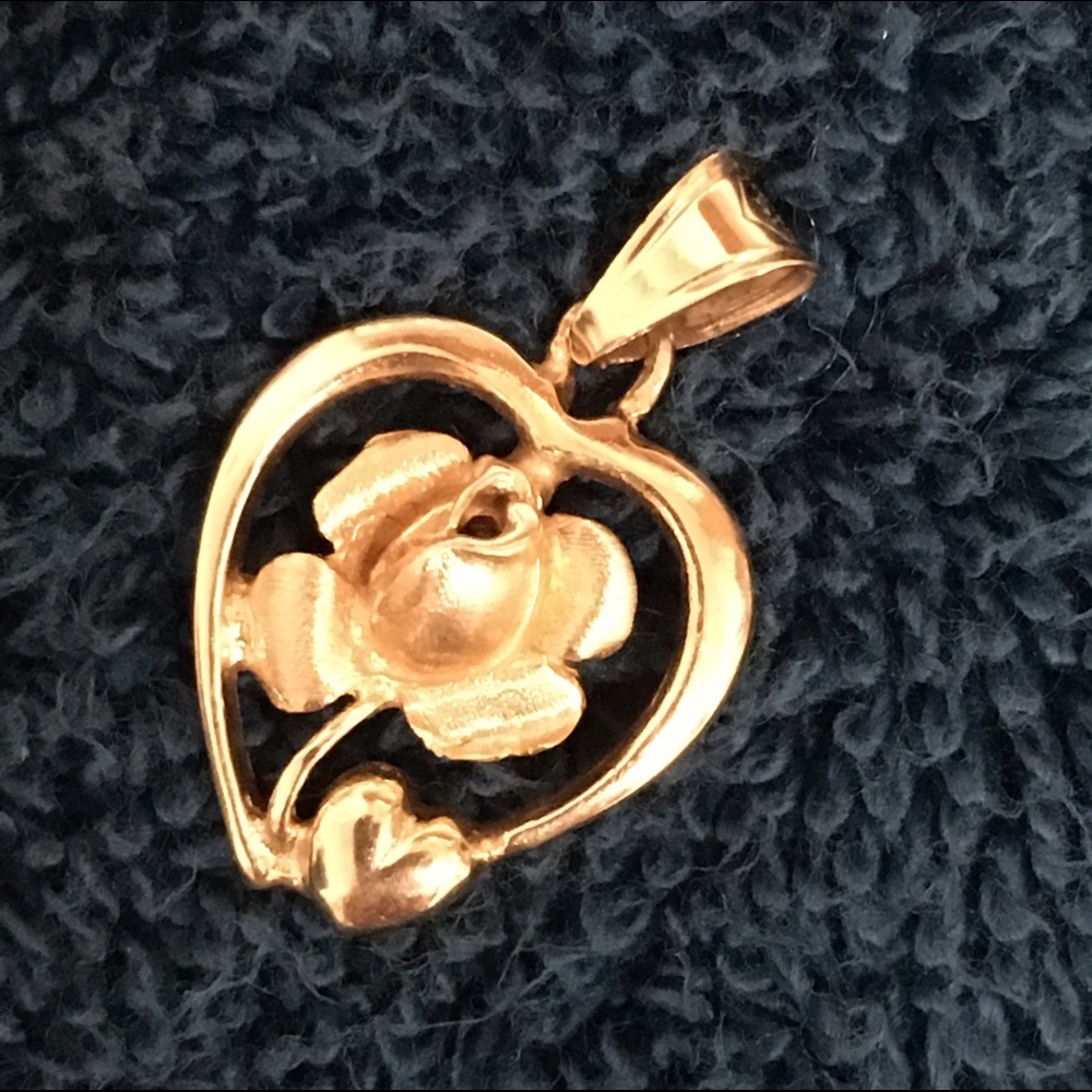 14k gold rose with heart pendant.