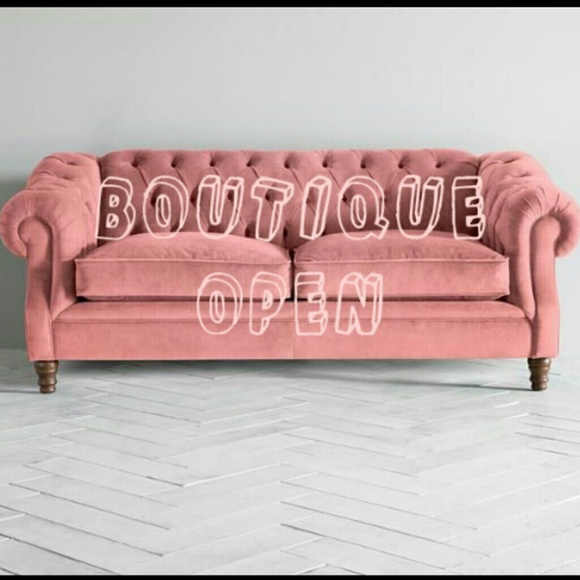 Tops - 🎉MAKE OFFERS🎉 !!!Boutique open!! Follow game