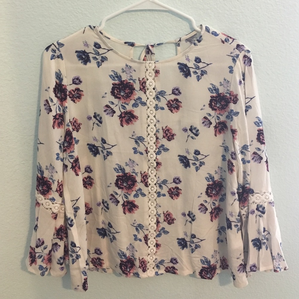 White Floral Bell Sleeve Blouse
