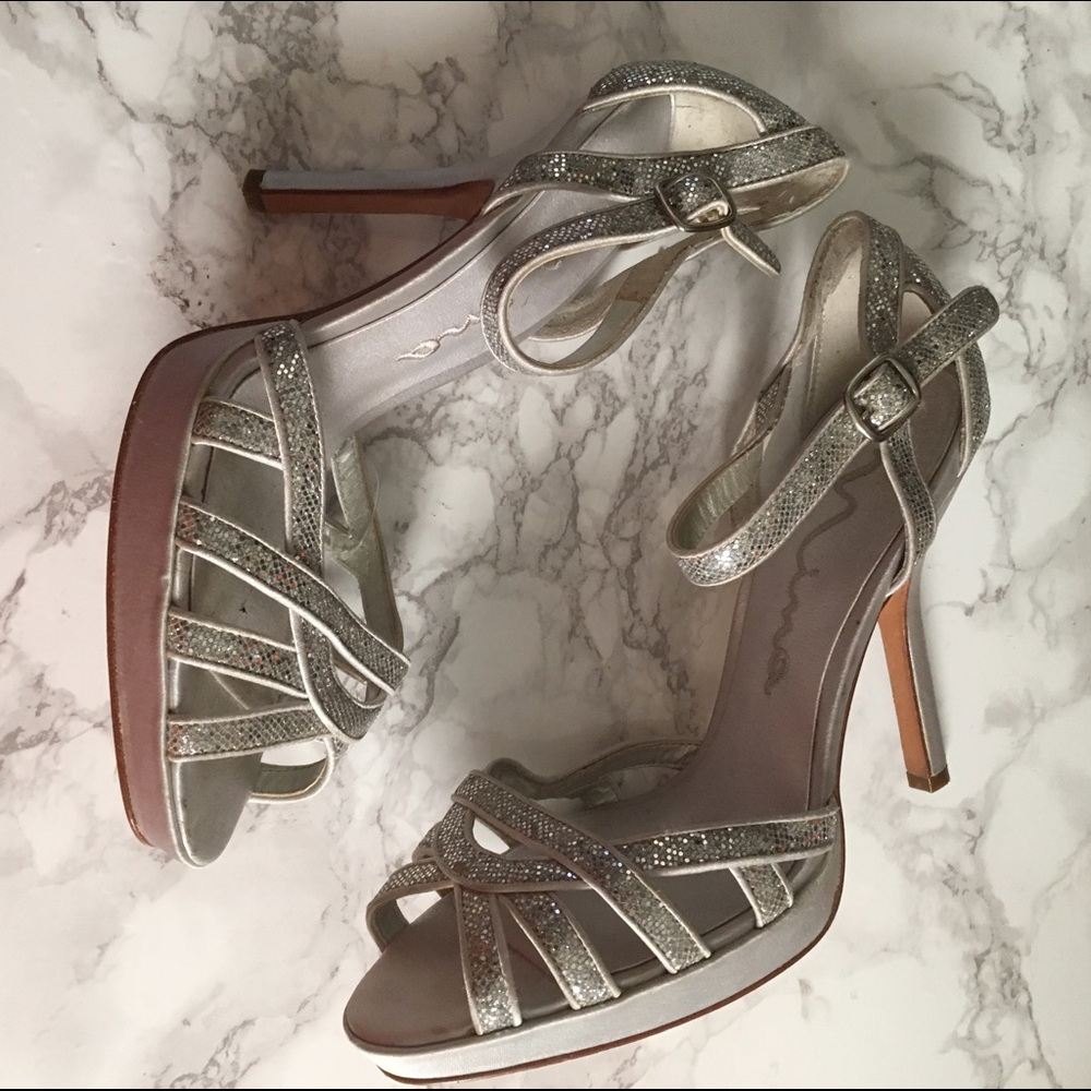Nina Silver Sparkle Satin Strappy Heels Size 7.5 Brand New
