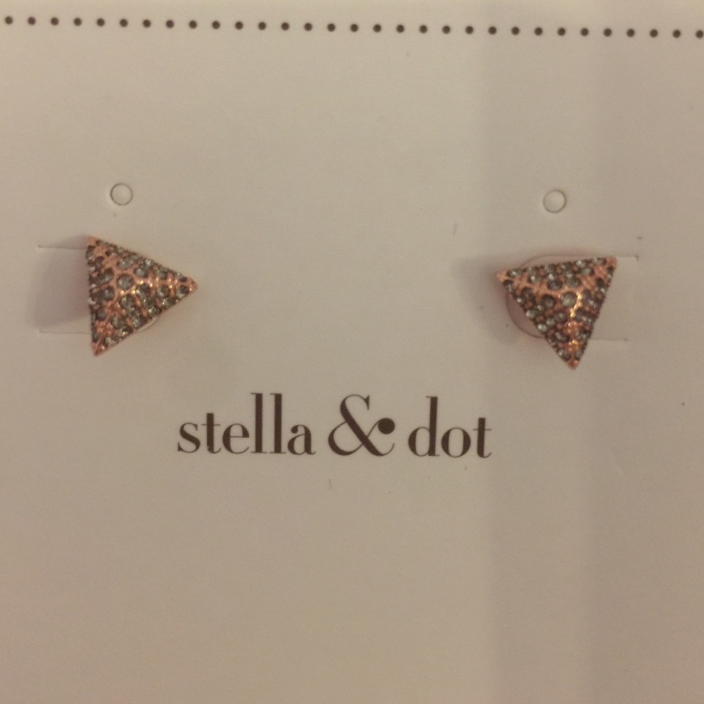 Stella & Dot. Deja Vu Double-Sided Studs.