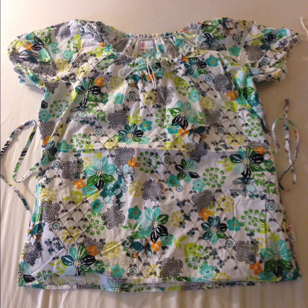 Peaches Brand NursesScrub TOP ONLY beautiful color