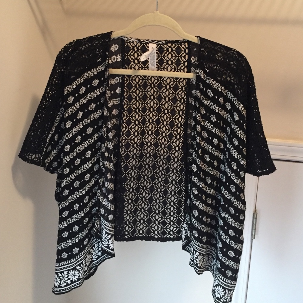 black and white aeropostale kimono - Picture 1 of 1