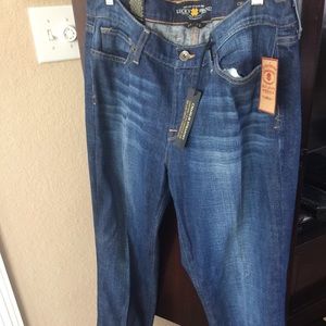 Brand new Lucky jeans size 33(16)