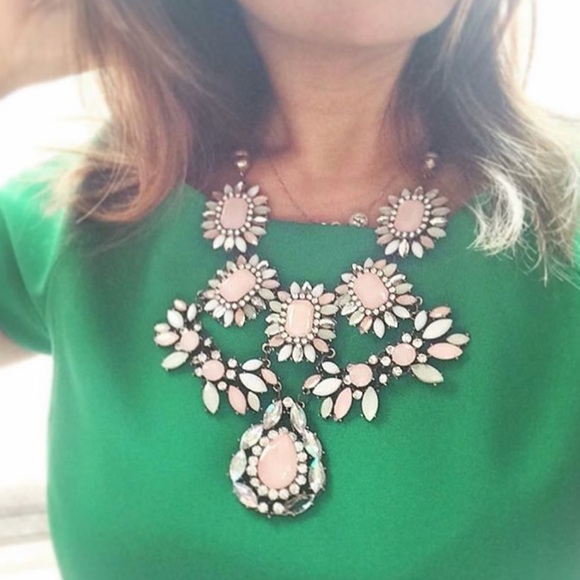 hwl boutique Jewelry - Pink Statement Necklace