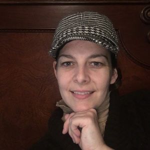 Meet your Posher, Laura