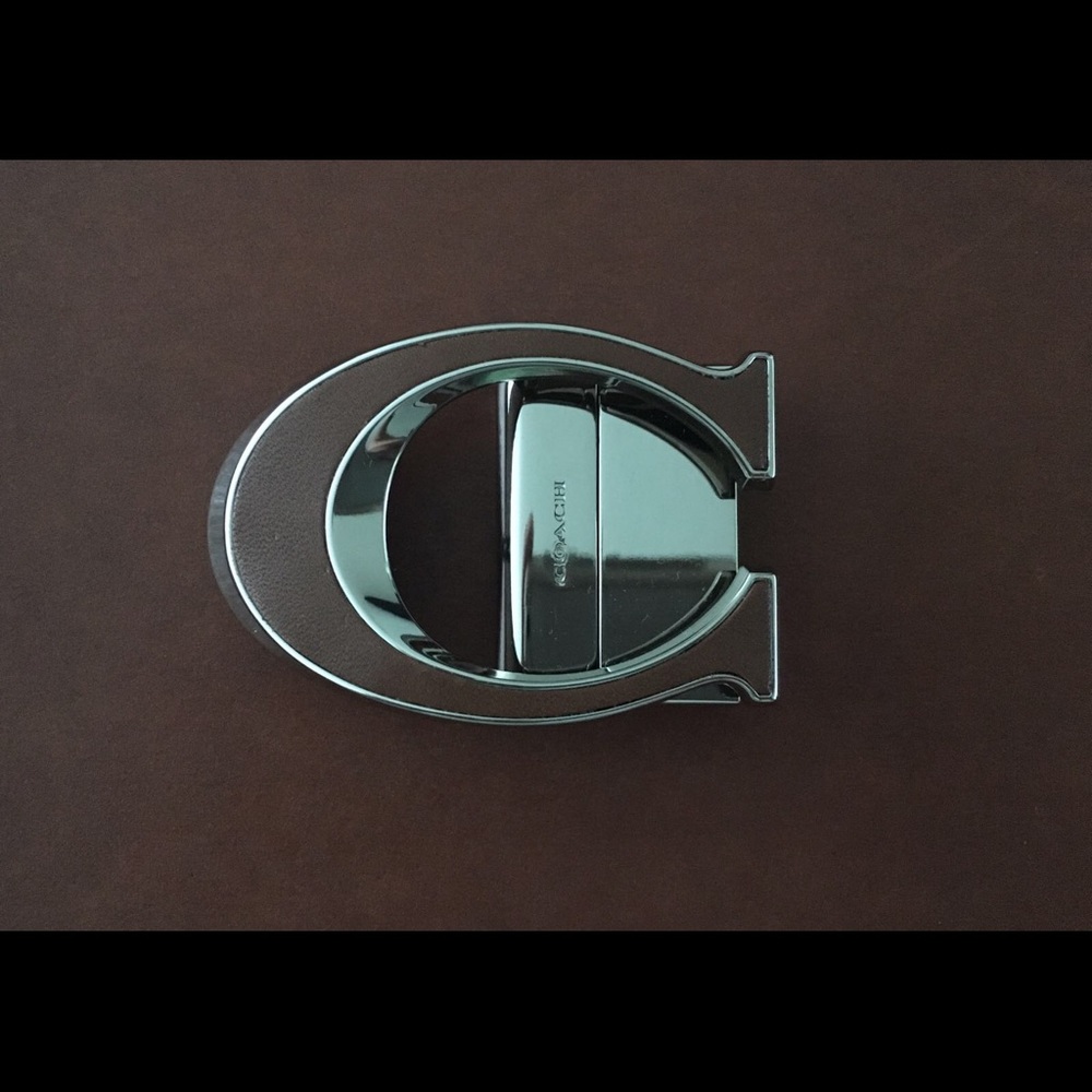 LEATHER
inlay sculpted c buckle