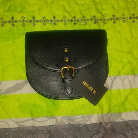 Forever 21 Handbags - FOREVER 21 Crossbody/Shoulder Bag NWT