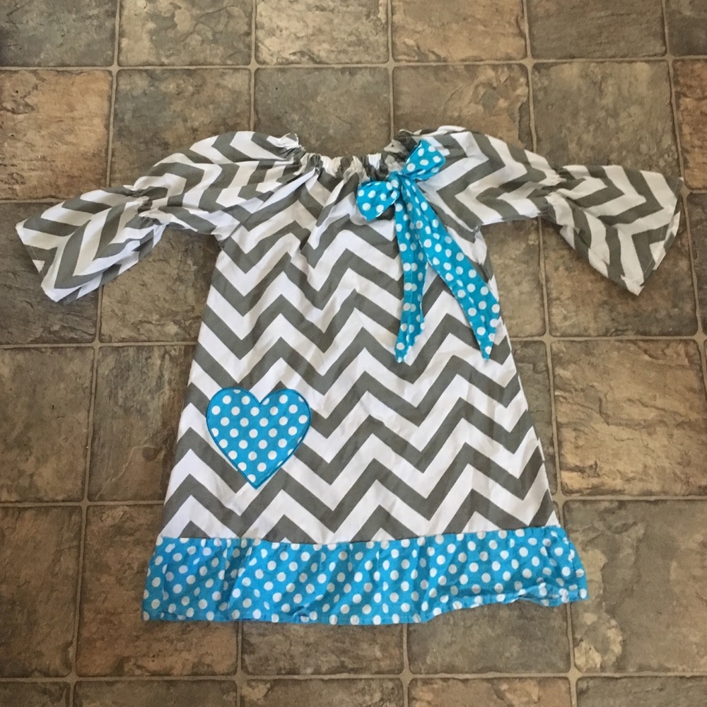 Girls size 5-6 dress