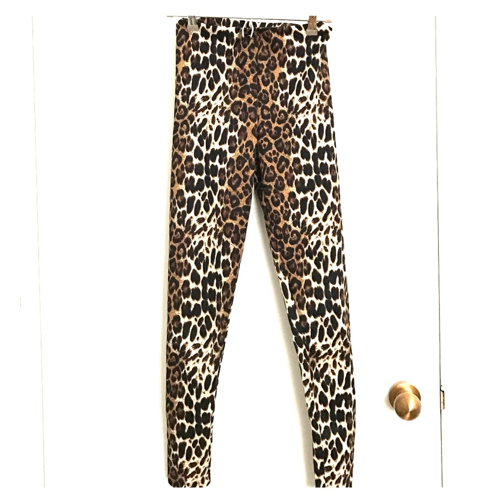Leopard workout leggings!