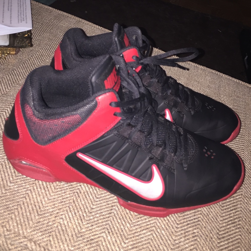 Red and black Nike Air Visi Pro 4