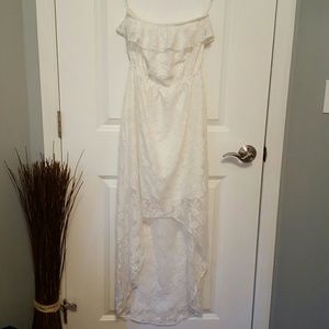 Cream lace lined hi-lo dress sz small