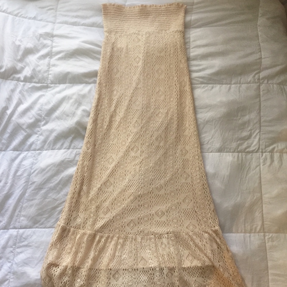 NWOT CROCHET MAXI BEIDGE DRESS