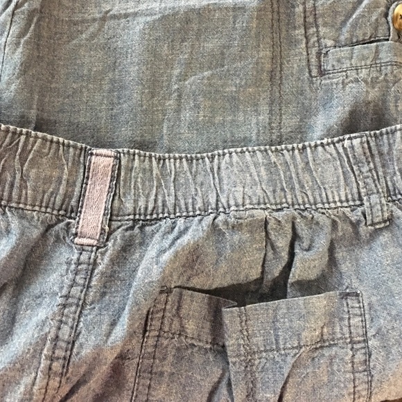 Capris - Picture 2 of 3