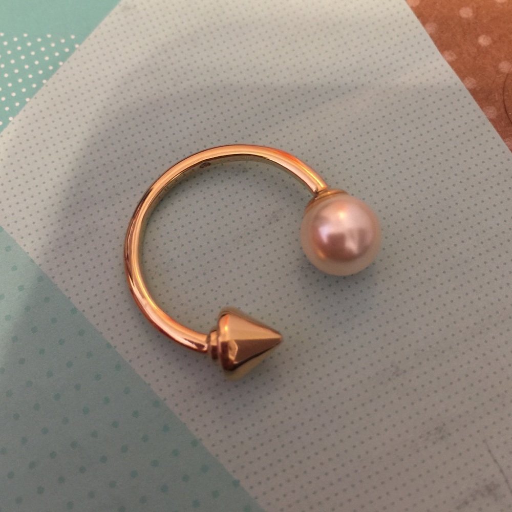 Stella & Dot. Pearl Spike Ring.