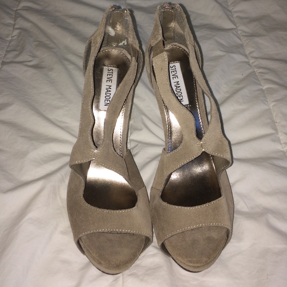 Tan Steve Madden heels