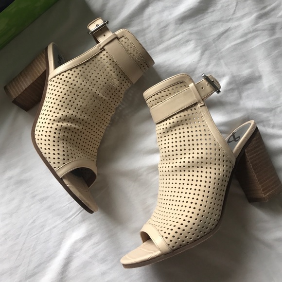 Sam Edelman nude perforated booties - Picture 3 of 5