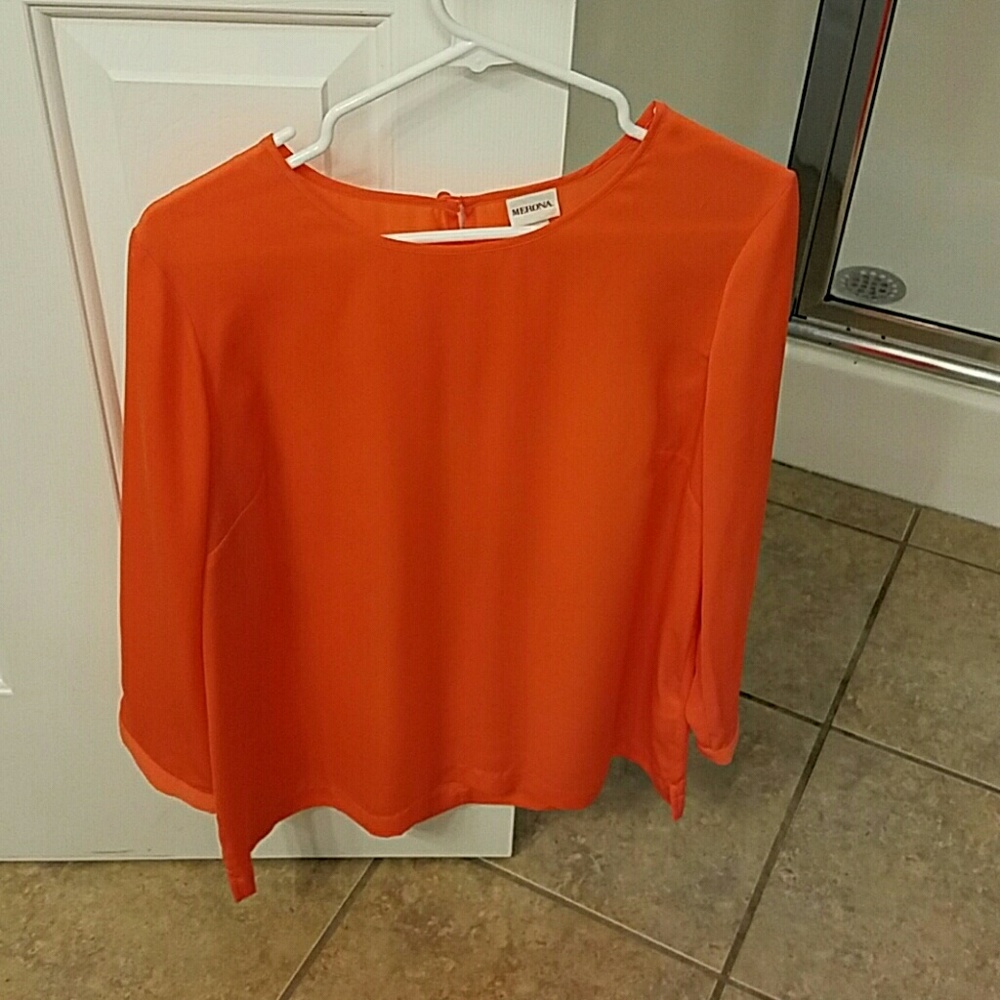 Orange top