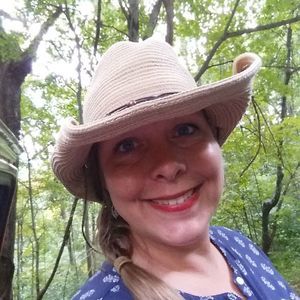 Meet your Posher, Angie