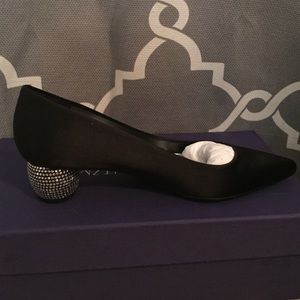 Stuart Weitzman Pocoglobe