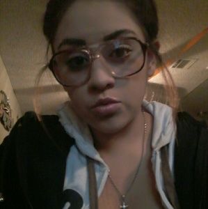 Meet your Posher, Selena