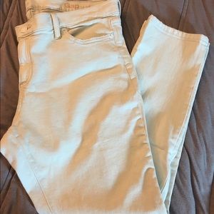 Gap white Girlfriend jean