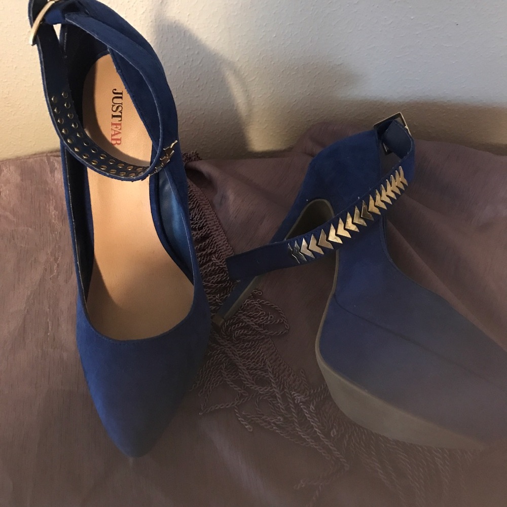 Ladies Blue suede heels!!! Sz. 10