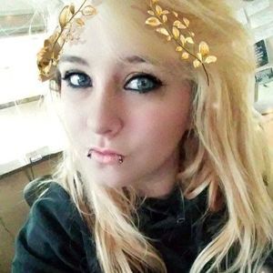 Meet your Posher, Elizabeth