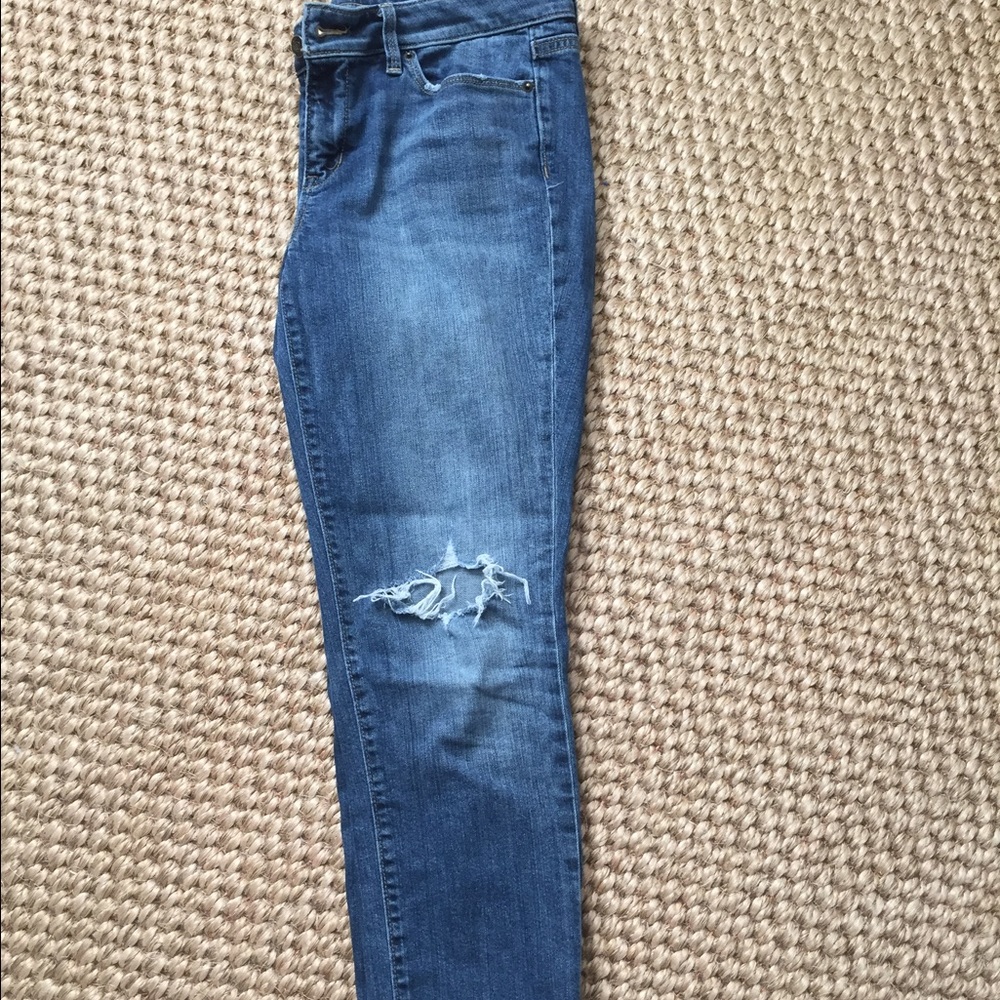 Distressed Modern skinny Ann Taylor Loft Jeans