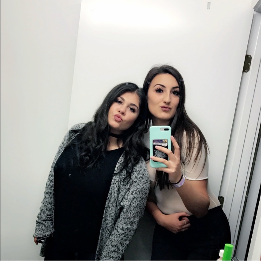 Meet your Posher, Michaela