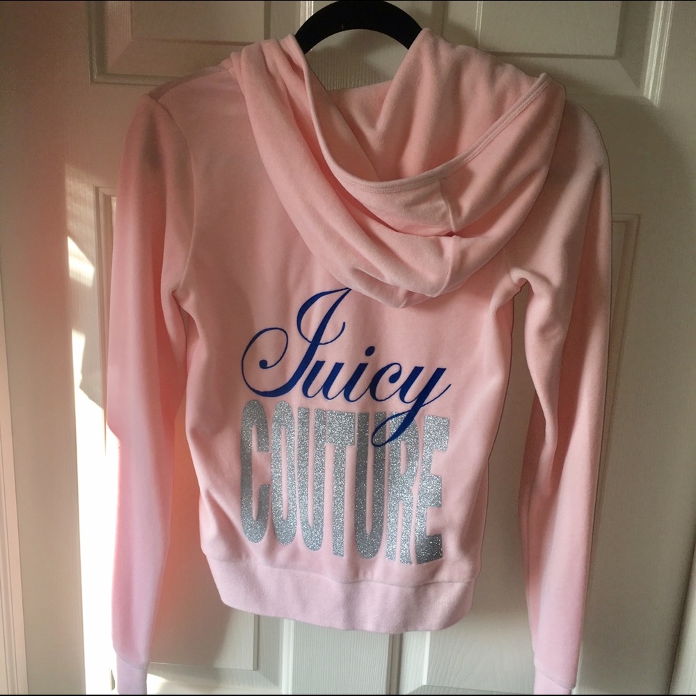 ✨Juicy Couture Light Pink Velour Sweatshirt