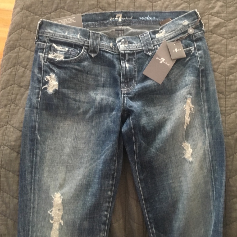 NWT Low Rise Slim Bootcut Size 29