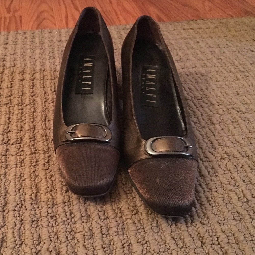 Low cut heels