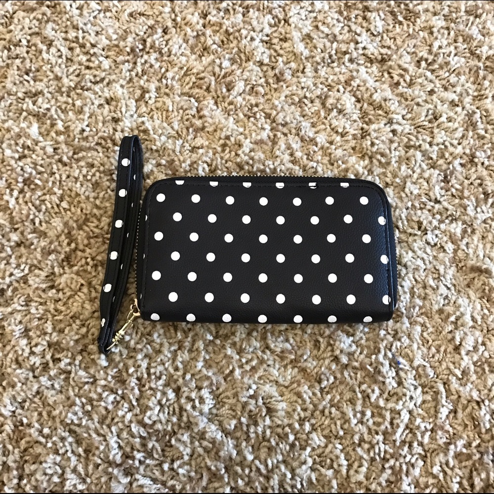 Polka dot wristlet
