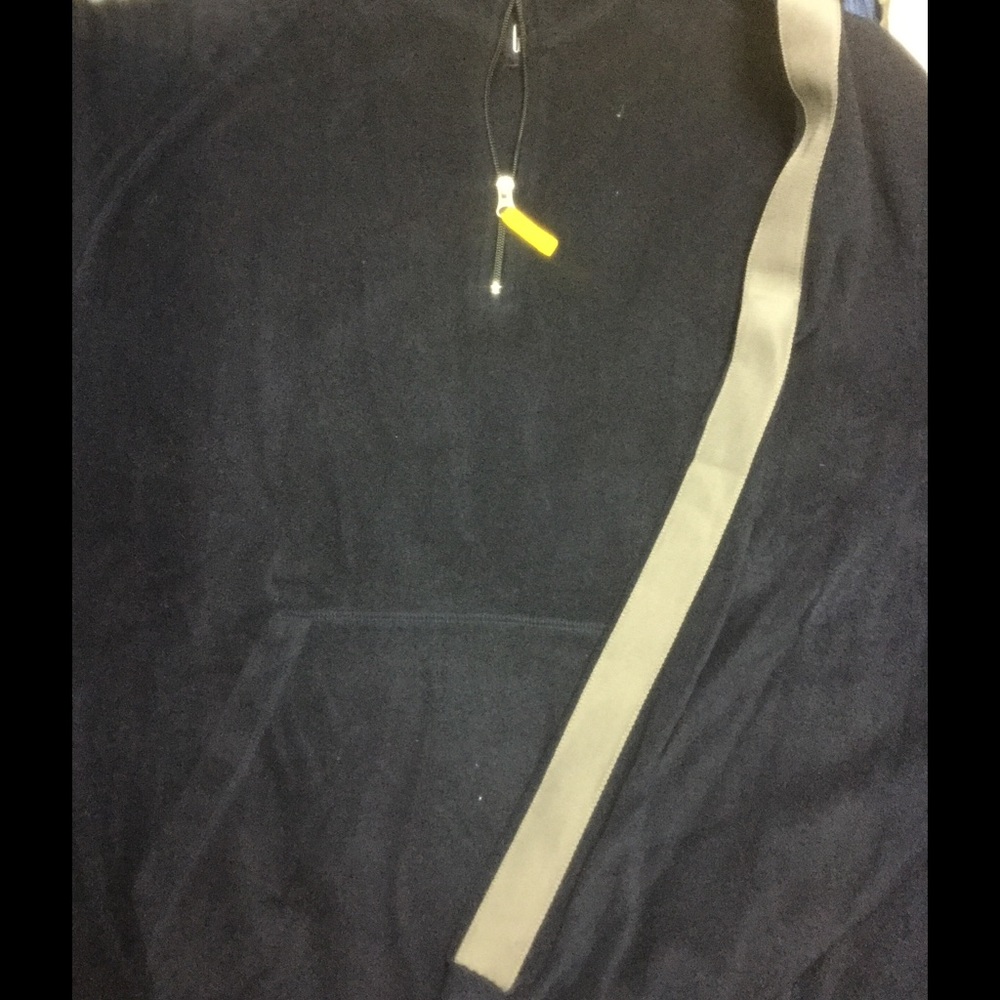 Fleece - Picture 3 of 3