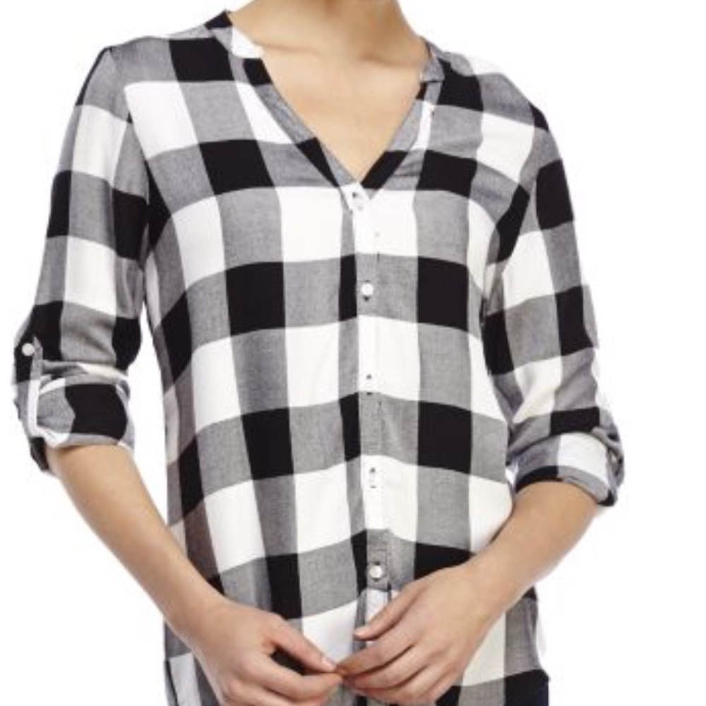 Kenneth Cole reaction button up top