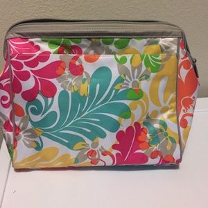 Thirty-One Makeup Bag