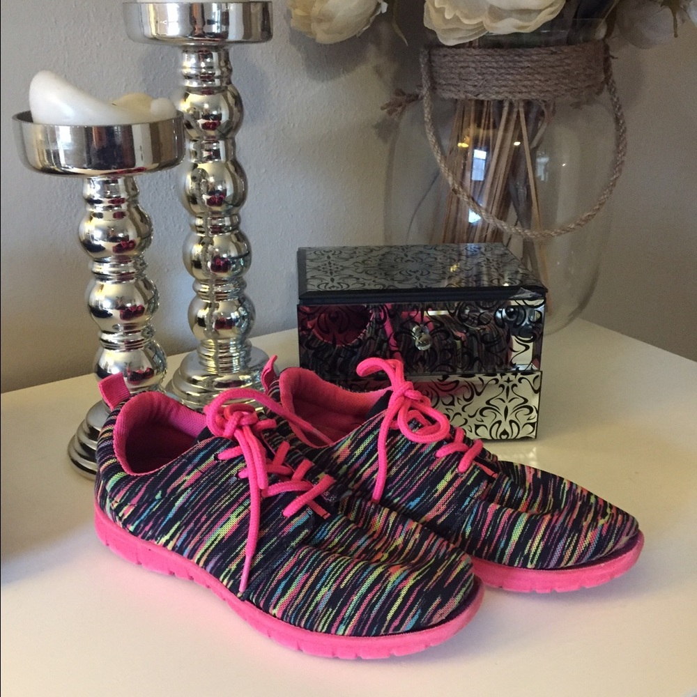 Justice athletic shoes