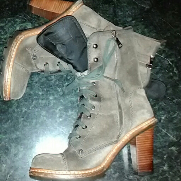 Prada combat boots - Picture 2 of 4