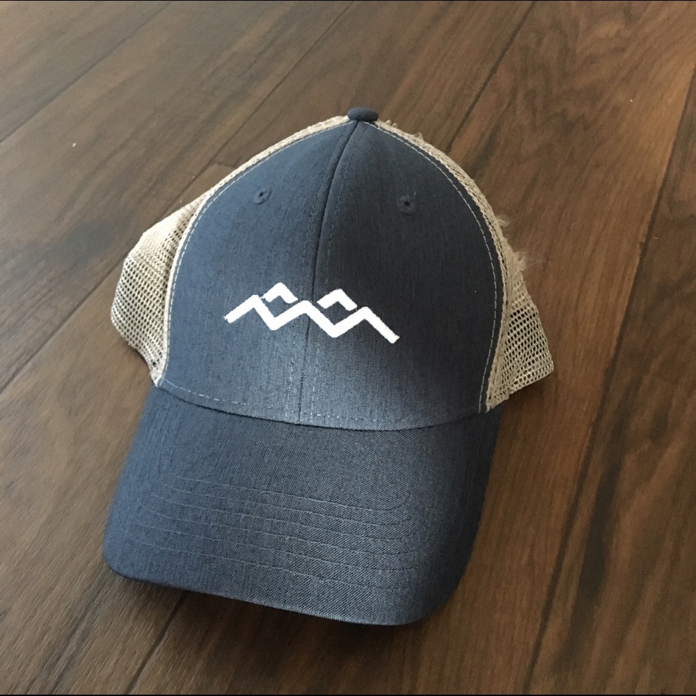 Trucker Mountain Hat